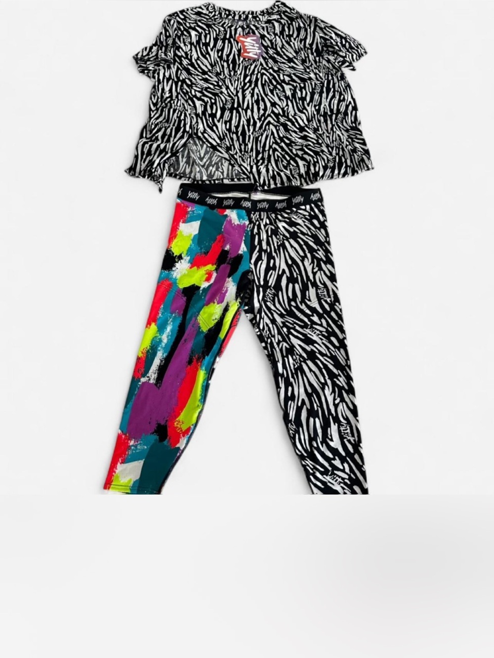 YITTY Multi-Color & Black Zebra Print Leggings Capris Set